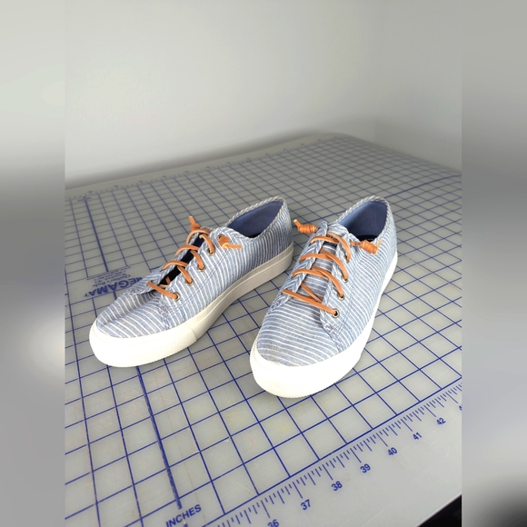 Sperry Striped Blue & White Sneakers – Women’s 9.5, Leather Laces - Picture 3 of 16